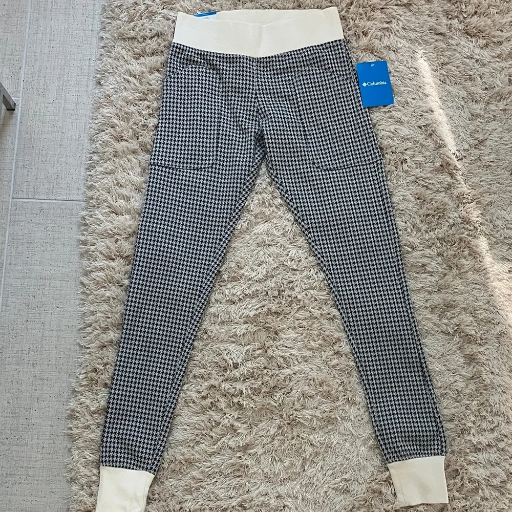 Columbia Women’s Active Fit Leggings - Black‎ and Cream - Picture 4 of 7